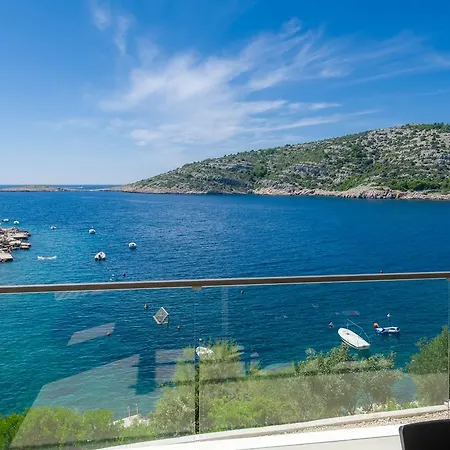 Lanterna Apartment *