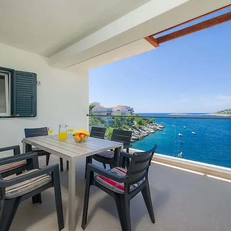 Lanterna Apartman