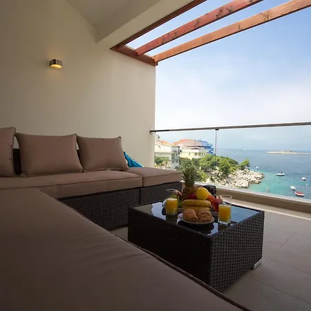 Lanterna Apartman