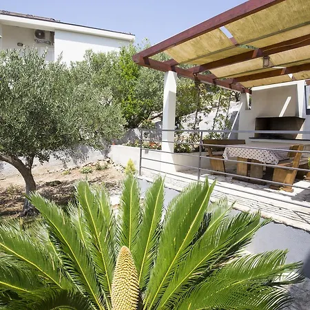 Lanterna Apartman