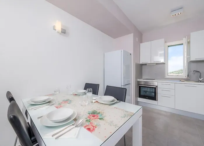 Lanterna Daire Rogoznica (Sibenik-Knin)