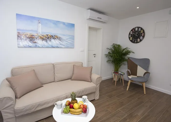 Lanterna * Rogoznica (Sibenik-Knin)